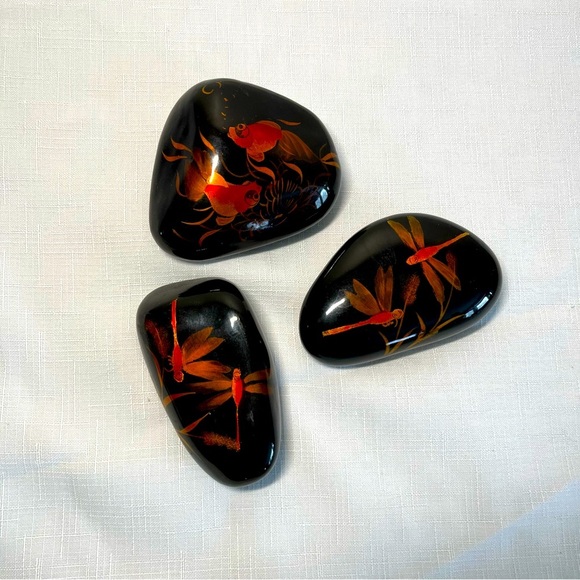 Vintage Koi & dragonfly Stone Ying and Yang Paperweight Dotasco Hand Painted - Picture 2 of 5